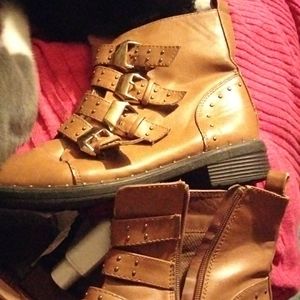 Low heel Ankle boots